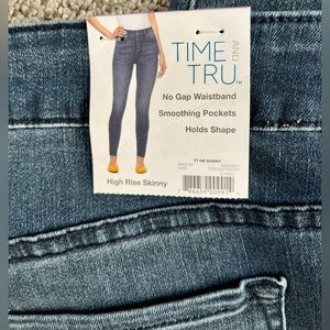 NWT TIME And TRU Jeans Womens Size 20 High Rise Skinny Stretch Hold Shape Pants